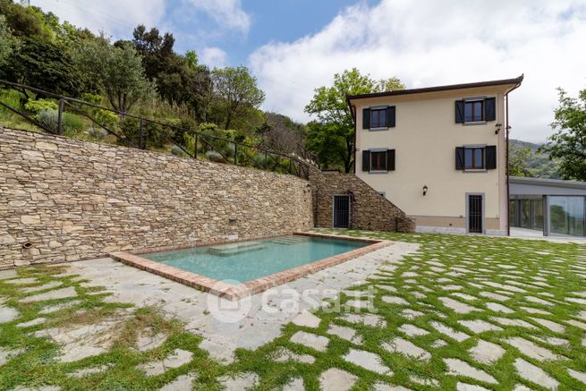 Villa in residenziale in Via degli Olmi