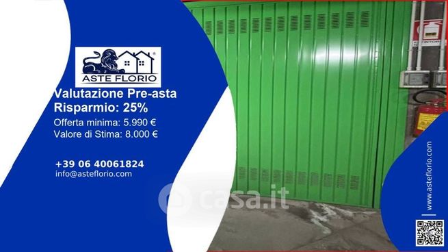Box/posto auto in residenziale in Via Envie 8 /A