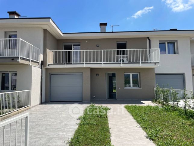 Villetta a schiera in residenziale in