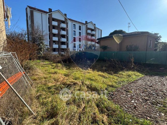 Terreno edificabile in residenziale in Via Antonio Rosmini