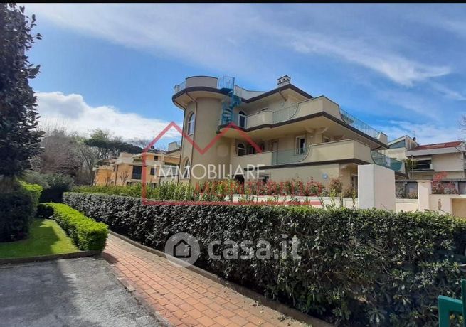 Appartamento in residenziale in Via Novara 16