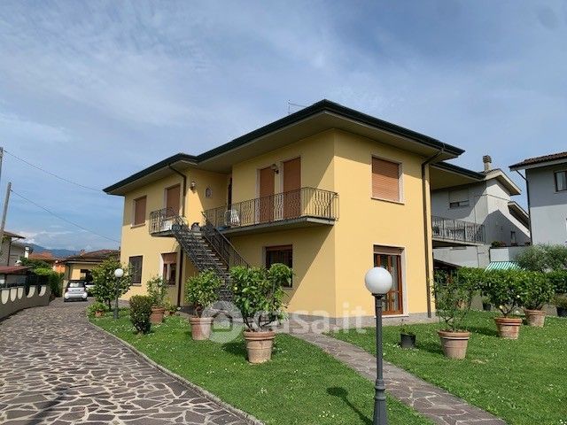 Villa in residenziale in Via del Palazzaccio
