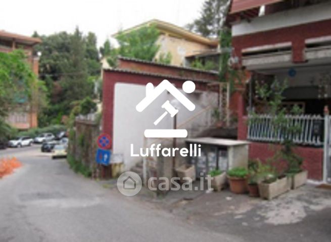 Garage/posto auto in residenziale in Via Ombrone 2