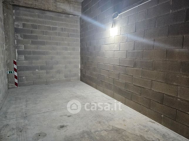 Box/posto auto in residenziale in Via dei Rastrelli 14