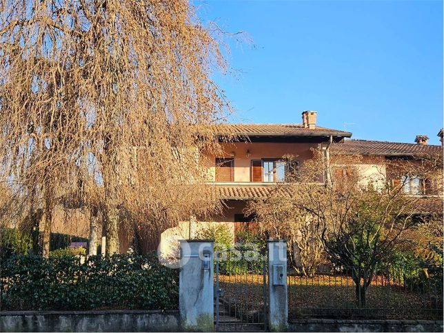 Casa bi/trifamiliare in residenziale in Via ai Ronchi 167