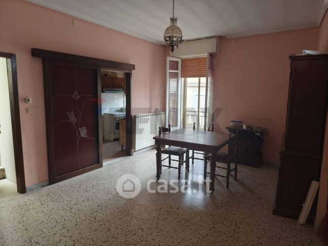 Casa bi/trifamiliare in residenziale in Via Sacerdote Giuseppe Licitra 2