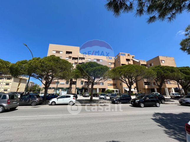 Ufficio in commerciale in Via Virgilio 129