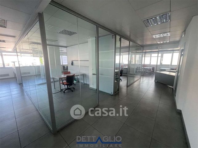 Ufficio in commerciale in Piazza Marconi
