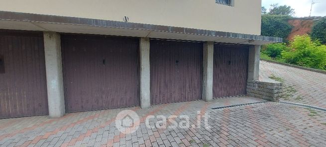 Box/posto auto in residenziale in