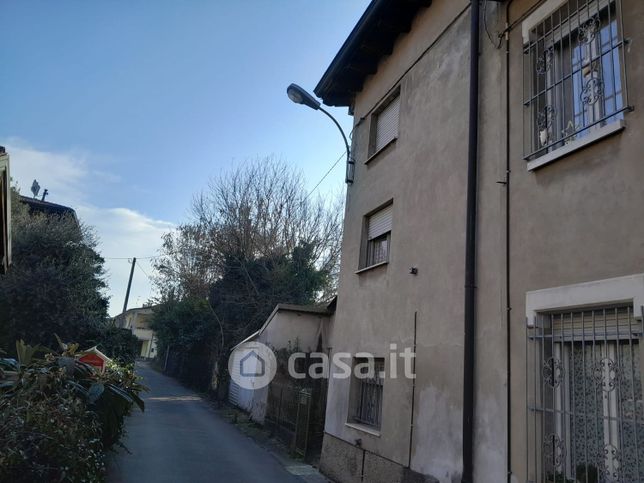 Casa indipendente in residenziale in Via Rocco Scotellaro 4