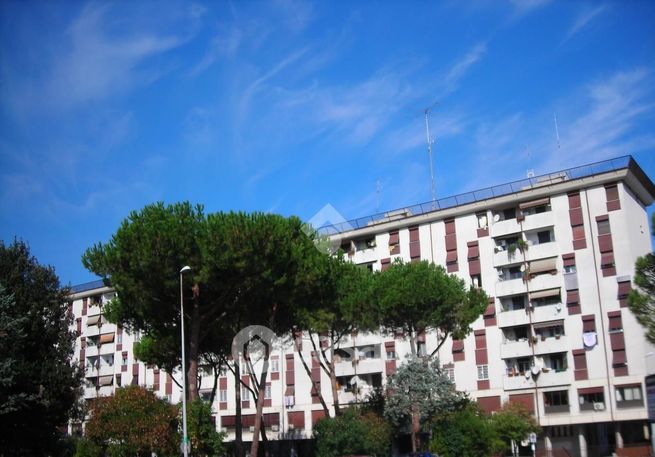 Garage/posto auto in residenziale in Largo Nino Franchellucci