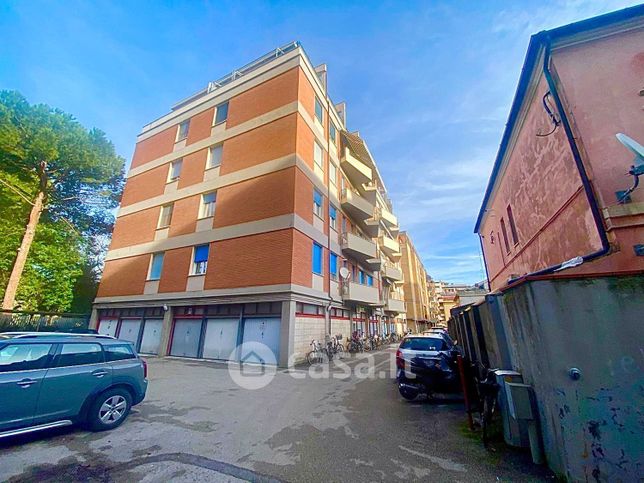 Ufficio in commerciale in Viale Giovanni Bovio