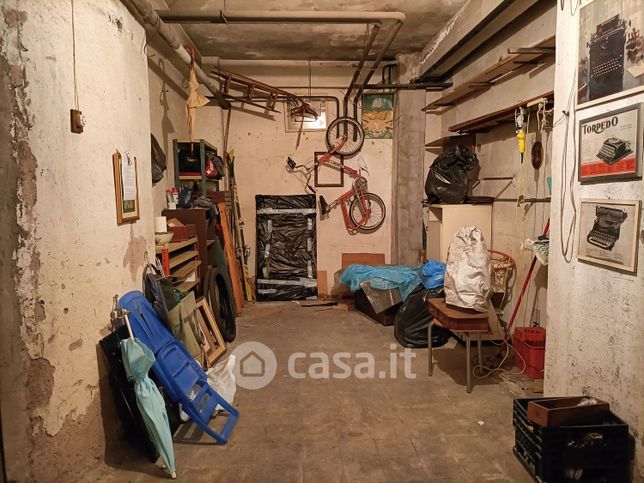 Garage/posto auto in residenziale in Via Prospero Santacroce 149