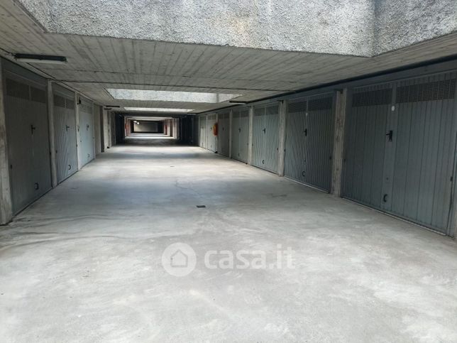 Box/posto auto in residenziale in Via Leonardo Da Vinci