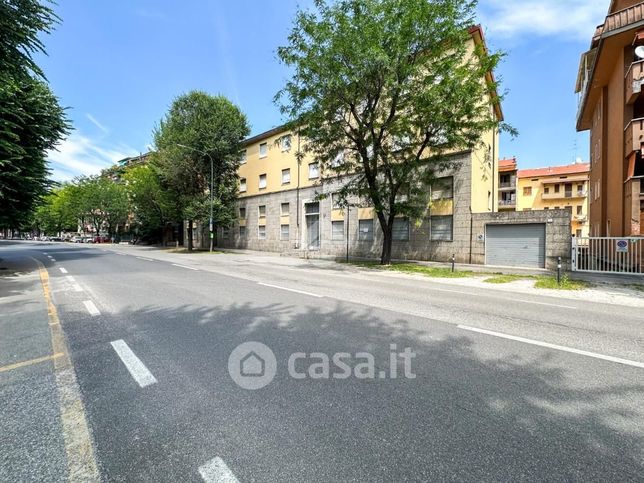 Capannone in commerciale in Viale Trento e Trieste 102