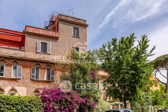 Villa in residenziale in Via Alessandro Poerio