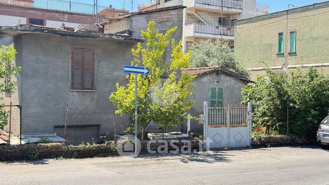 Rustico/casale in residenziale in Via Tortorici 110