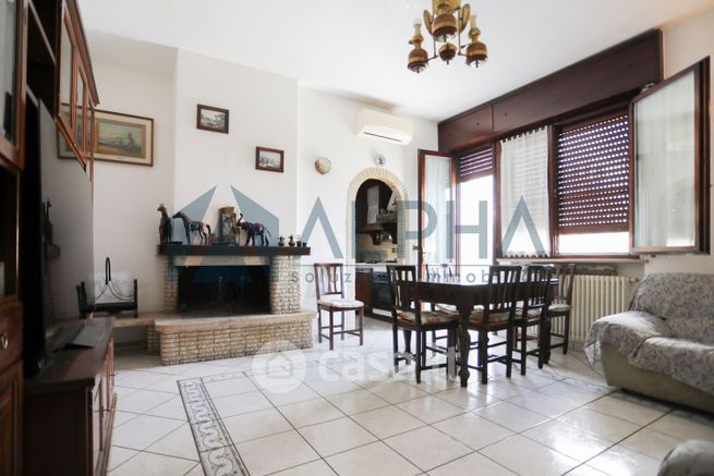 Casa indipendente in residenziale in Via Siena