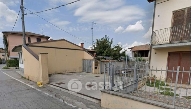 Box/posto auto in residenziale in Via Dalcerri Tosi 711