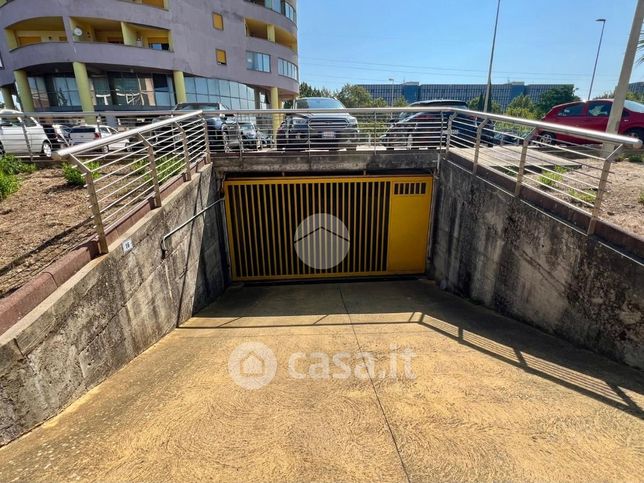 Box/posto auto in residenziale in Via Gabriele Barrio 8