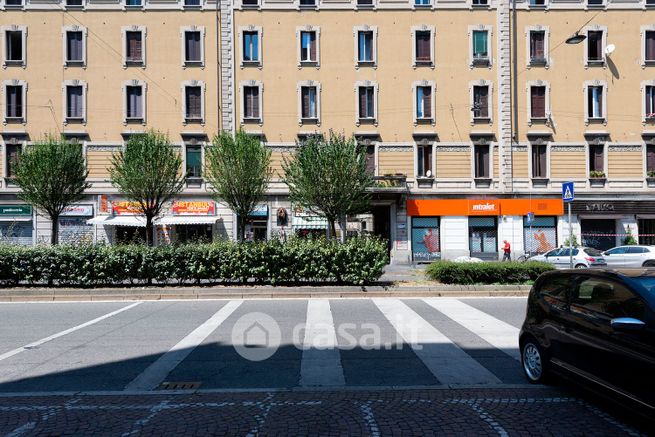 Garage/posto auto in residenziale in Viale Monza 23