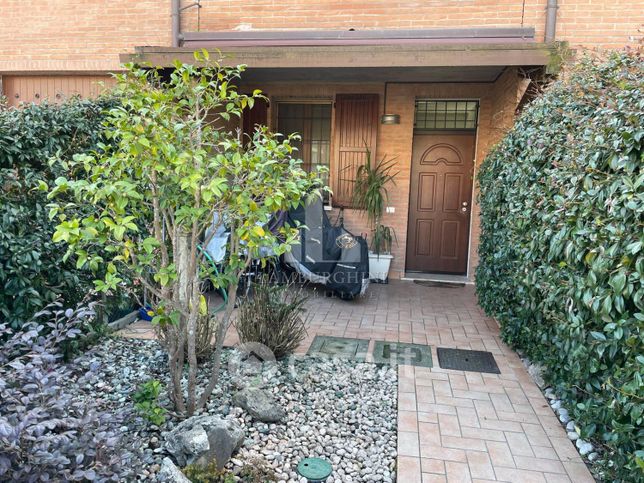 Appartamento in residenziale in Via Urbano III