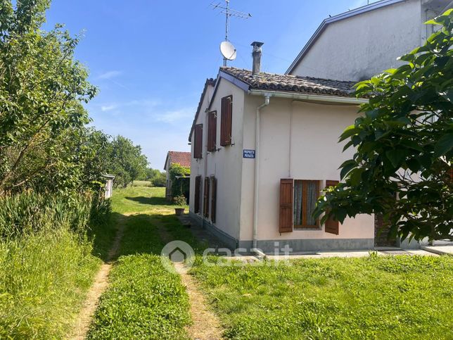 Casa indipendente in residenziale in Strada Santa Margherita 98