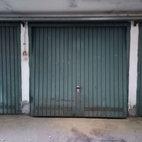 Garage/posto auto in residenziale in Viale Felsina