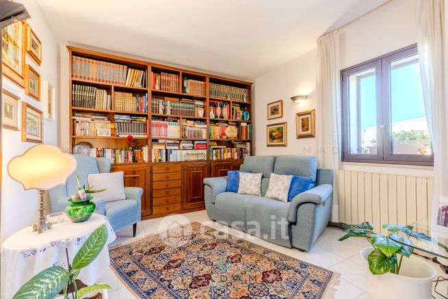 Appartamento in residenziale in Via Faenza 8