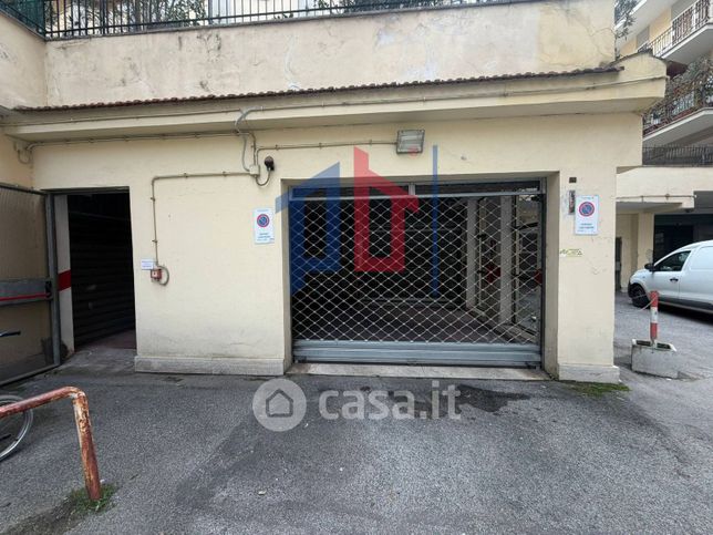 Box/posto auto in residenziale in Via Gregorio XI 108