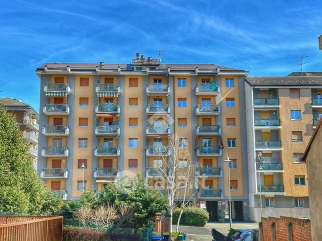 Appartamento in residenziale in Via Adamello 10