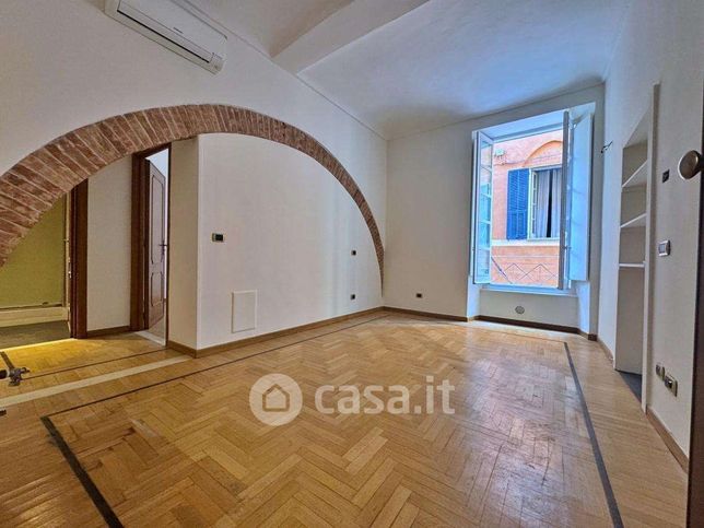 Appartamento in residenziale in Via Torlaro
