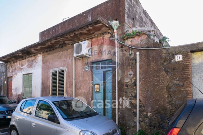 Casa indipendente in residenziale in Via Marciano 86