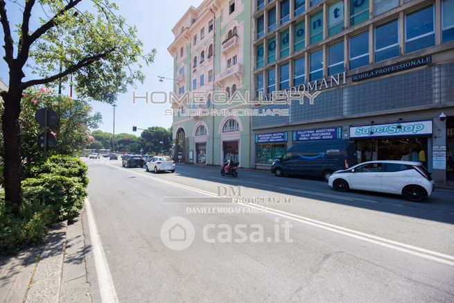 Ufficio in commerciale in Piazza Giuseppe Verdi