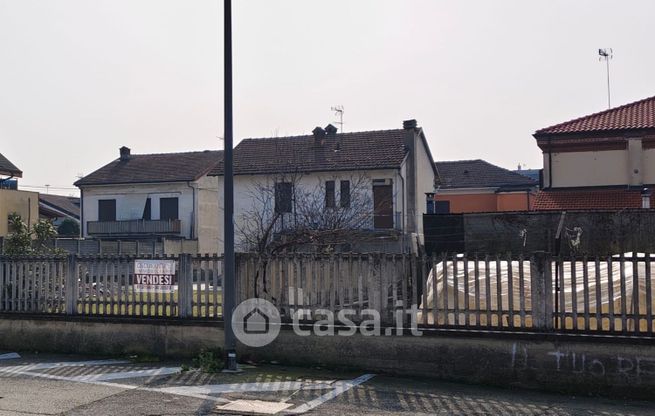 Casa indipendente in residenziale in Via Gino Gavuzzi