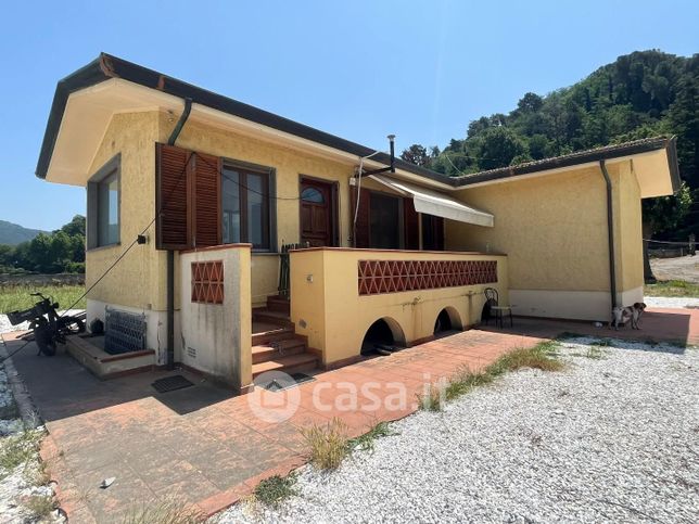Villa in residenziale in Via Giacomo Matteotti