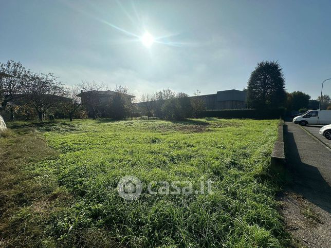 Terreno edificabile in residenziale in Via Giancarlo Puecher