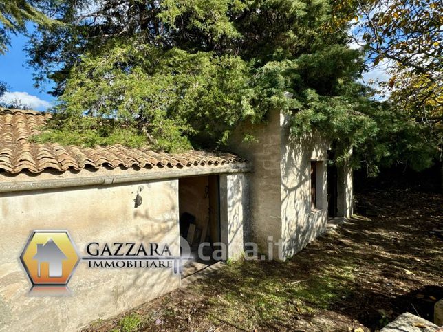 Terreno agricolo in commerciale in Via per Canicattini