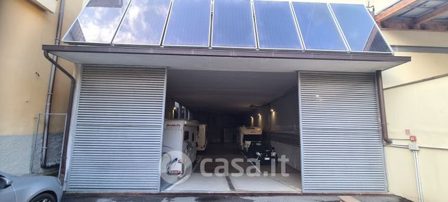 Garage/posto auto in residenziale in Via Varenna 222