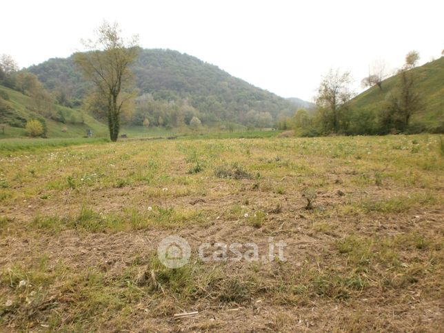 Terreno agricolo in commerciale in Via la Valle