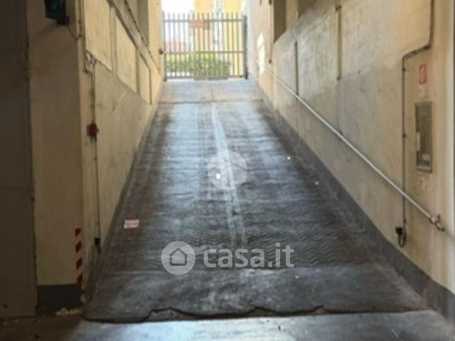 Box/posto auto in residenziale in Via Natale Palli 54