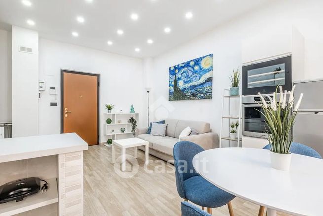 Appartamento in residenziale in Via Voghera 9