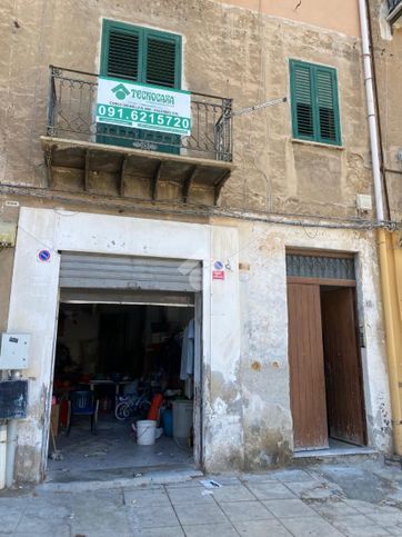 Garage/posto auto in residenziale in Piazza Scaffa 18