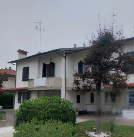 Casa indipendente in residenziale in Via XVII Novembre