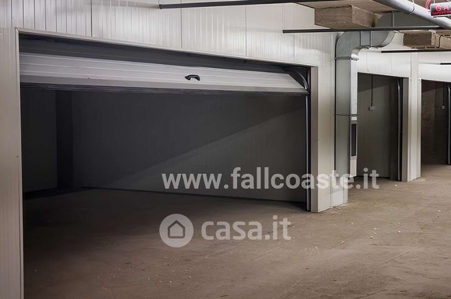 Box/posto auto in residenziale in Via Pietro Nenni 3 /D