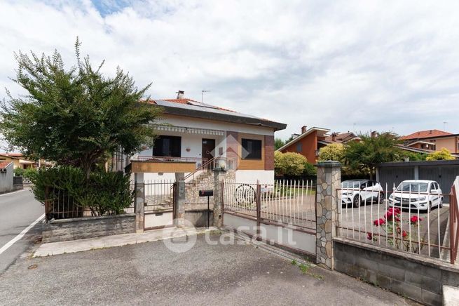 Villa in residenziale in Via Antonio Gramsci 9