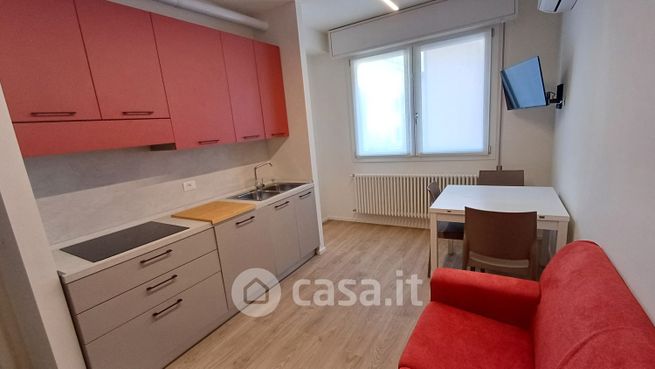 Appartamento in residenziale in Via del Pescarotto 26