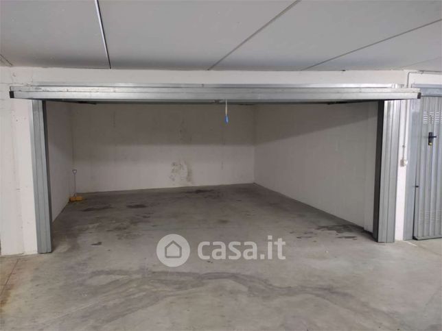 Box/posto auto in residenziale in Via Bassa