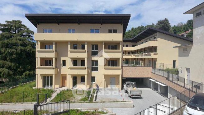 Appartamento in residenziale in Via Locatelli 16
