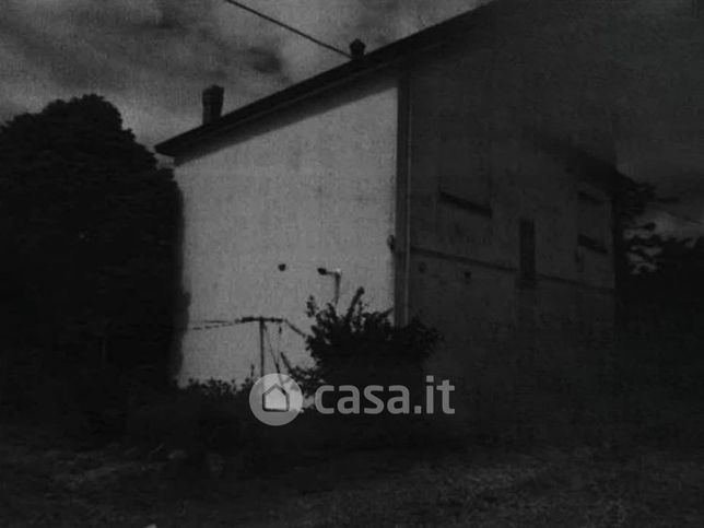 Capannone in commerciale in Via Pagana